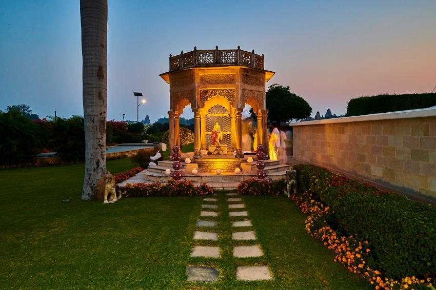 The Lalit Traveller Khajuraho Ξενοδοχείο Εξωτερικό φωτογραφία