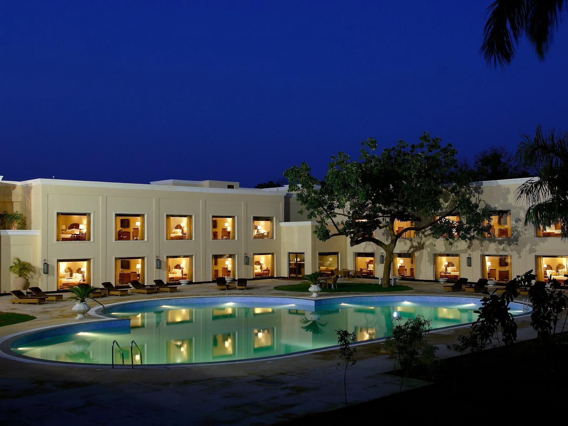 The Lalit Traveller Khajuraho Ξενοδοχείο Εξωτερικό φωτογραφία
